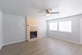 4914 Glenoak Dr in Killeen, TX - Building Photo - Building Photo