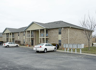 Woodland Park Apartments in Springfield, MO - Building Photo - Building Photo