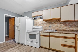 10508 Lilac Ave in St. Louis, MO - Foto de edificio - Building Photo