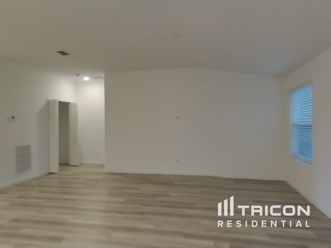 10746 Lishwood Wy in Jacksonville, FL - Building Photo - Building Photo