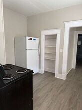 214 E Huff Ave in San Antonio, TX - Building Photo - Building Photo