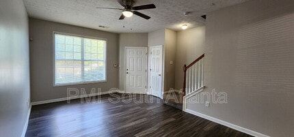 4672 Ernest Dr in Forest Park, GA - Building Photo - Building Photo
