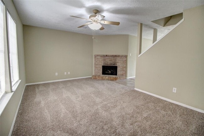 10024 Spring Pl Dr in Houston, TX - Building Photo - Building Photo