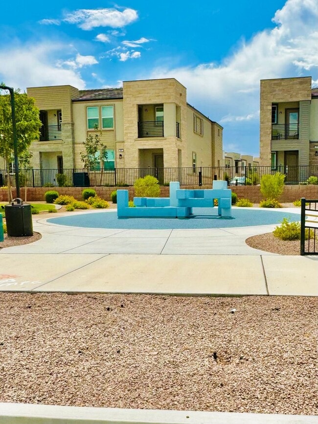850 Bronzite St in Henderson, NV - Building Photo - Building Photo