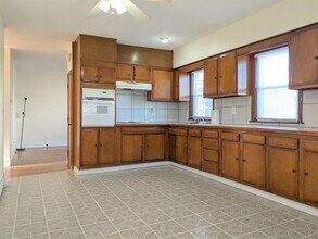 246 Harvard St, Unit 1 in Medford, MA - Foto de edificio - Building Photo