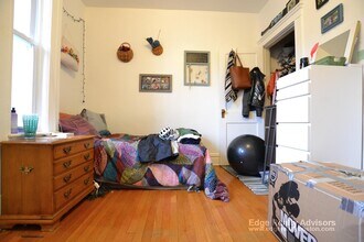 124 Coolidge St, Unit 3 in Brookline, MA - Foto de edificio - Building Photo