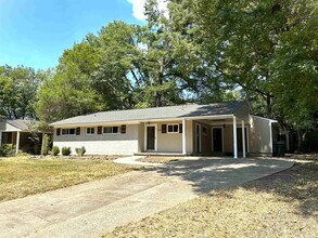 5260 Brantford Ave in Memphis, TN - Building Photo - Building Photo