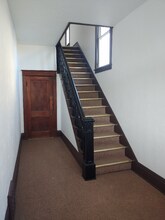 102 Franklin St, Unit Apartment 3 in Clintonville, PA - Building Photo - Building Photo