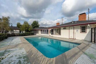 590 N Cambridge S in Orange, CA - Building Photo - Building Photo