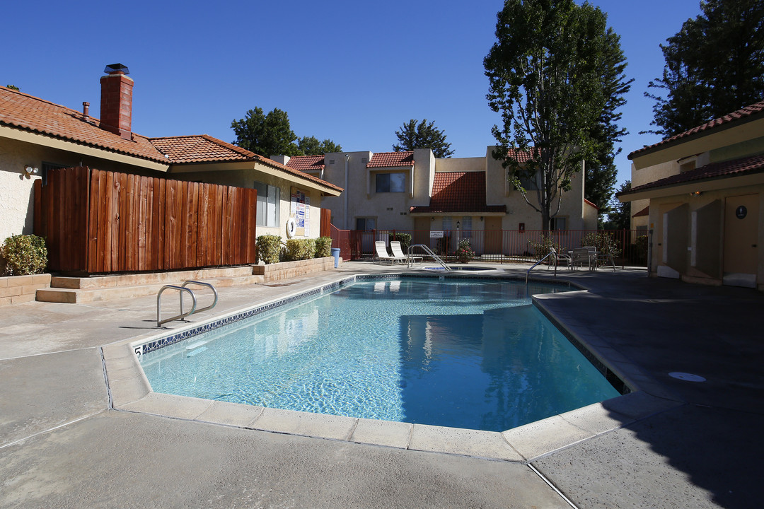 Sierra Vista Apartments in Lake Elsinore, CA - Building Photo