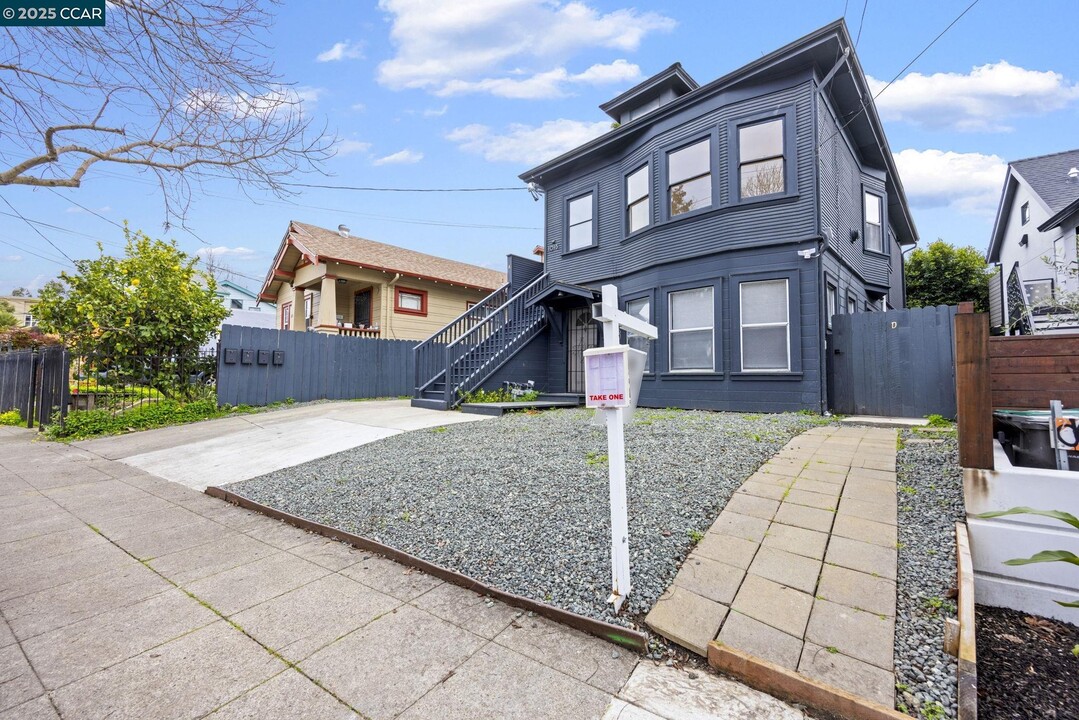 1015 47th St in Emeryville, CA - Building Photo