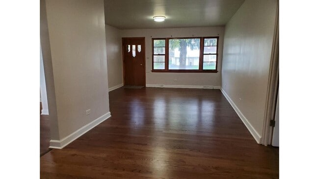 7710 Gail Ave in Darien, IL - Building Photo - Building Photo