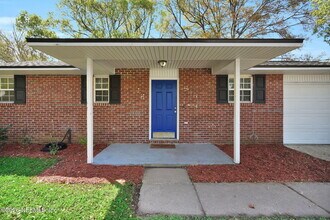 648 W Oliver St in Baldwin, FL - Building Photo - Building Photo