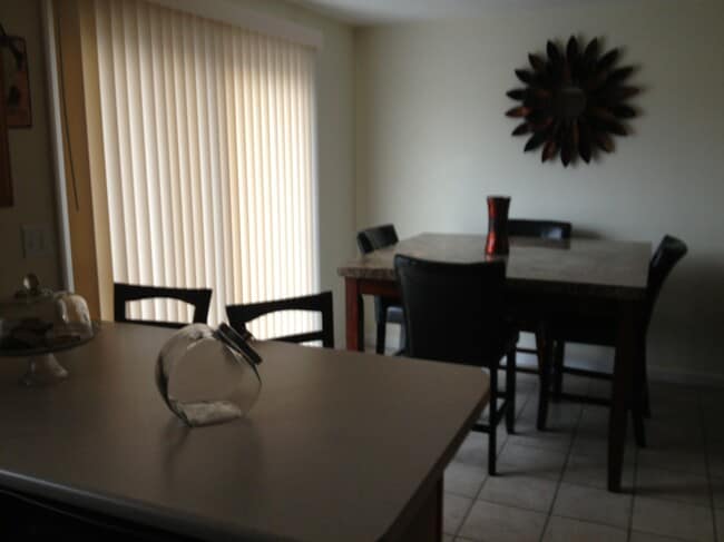 6 Manning St in Hudson, MA - Foto de edificio - Building Photo