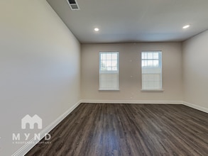 2220 Angelina St in Granbury, TX - Building Photo - Building Photo
