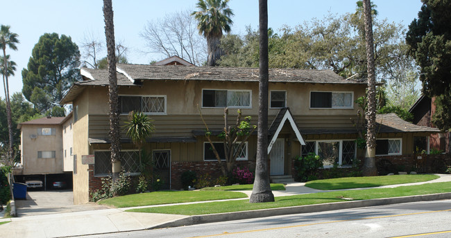 585 Hill Ave in Pasadena, CA - Building Photo - Building Photo