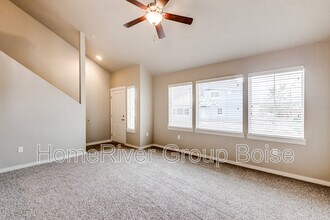 835 E Wandering Ln in Kuna, ID - Foto de edificio - Building Photo