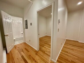 1079 Beacon St, Unit B in Brookline, MA - Building Photo - Building Photo