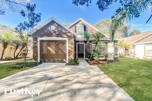 6017 Kiteridge Dr in Fish Hawk, FL - Building Photo