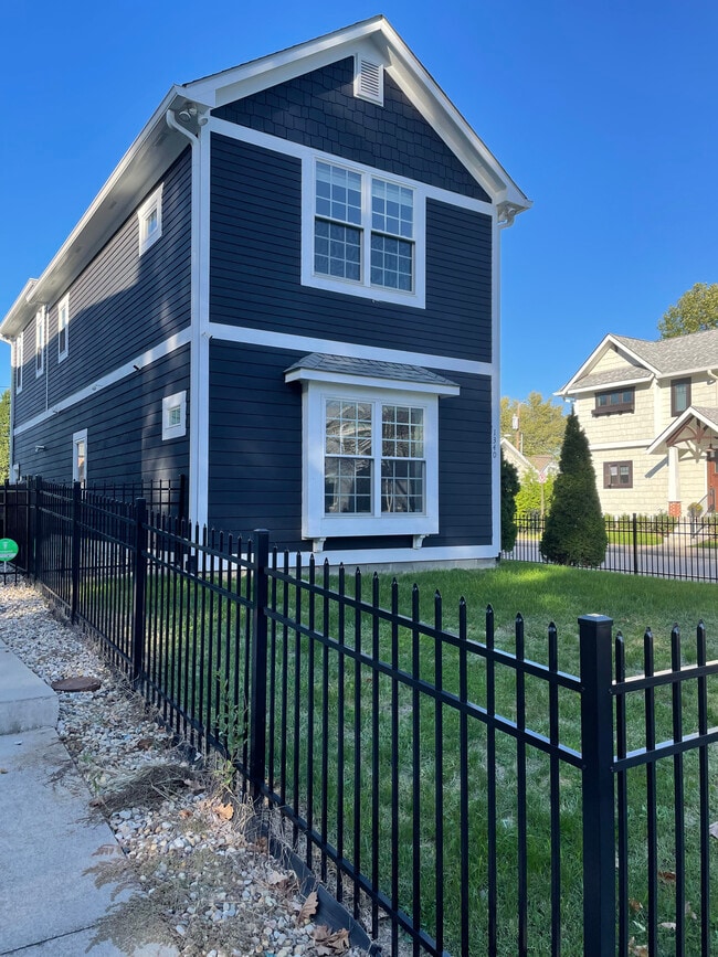 property at 1340 Hoyt Ave