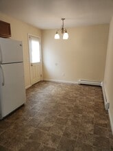 245 Elizabeth St Ext in Norwich, CT - Building Photo - Building Photo