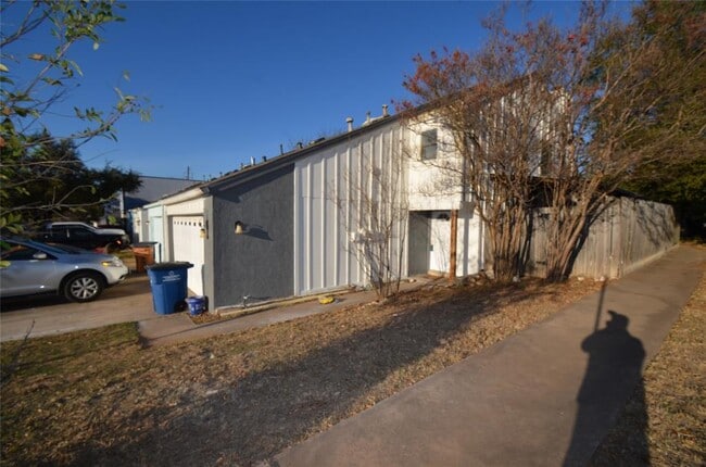 7801 Parliament Pl in Austin, TX - Building Photo - Building Photo