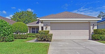 14499 Tamarind Loop in Brooksville, FL - Building Photo