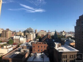E 16 ST in New York, NY - Building Photo - Building Photo