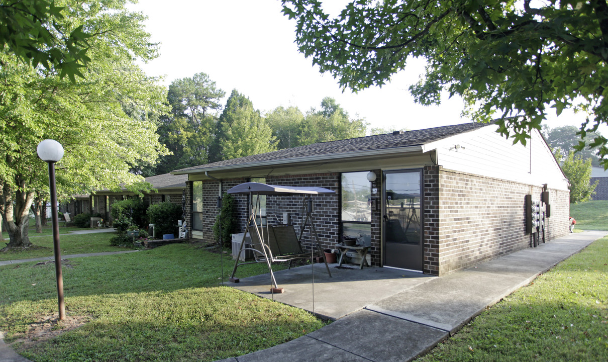 Sunnybrook in Knoxville, TN - Building Photo