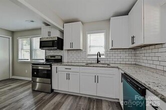 2207 Gardner St in Gastonia, NC - Building Photo - Building Photo