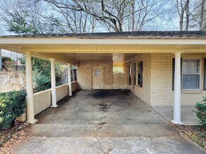 535 Larkin Ln in Montgomery, AL - Building Photo - Building Photo