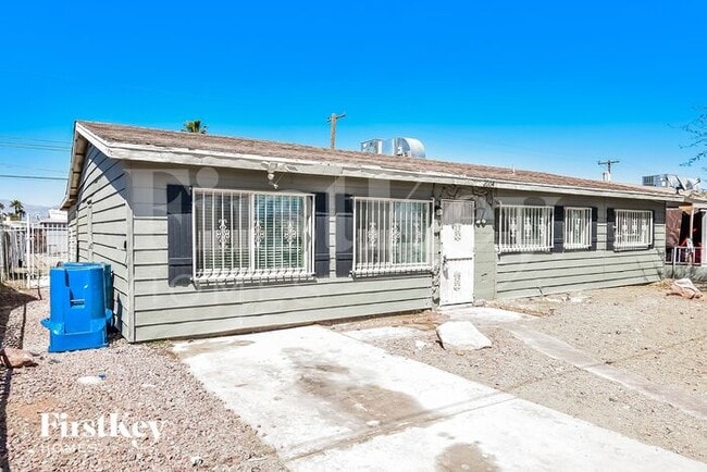 2004 Carver Ave in North Las Vegas, NV - Building Photo - Building Photo