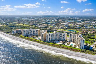 300 Ocean Trail Way in Jupiter, FL - Building Photo - Building Photo