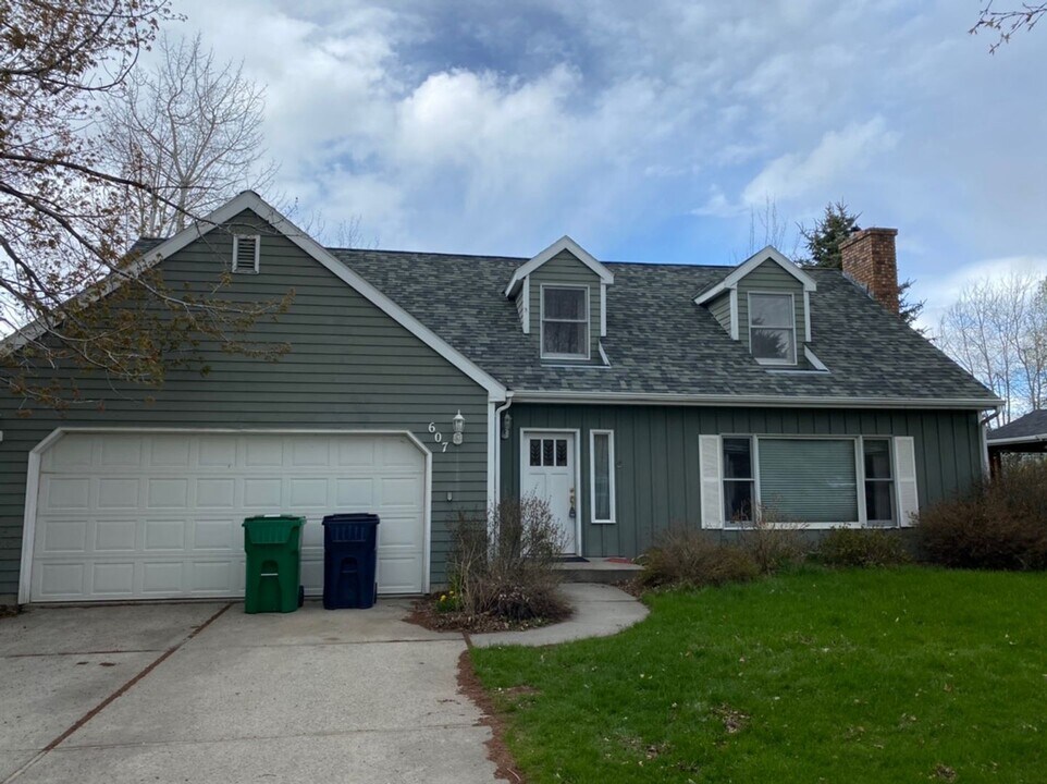 607 W Arnold St in Bozeman, MT - Building Photo