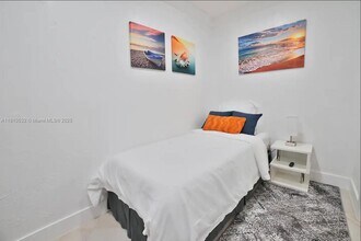 8651 Sunset Strip in Sunrise, FL - Building Photo - Building Photo