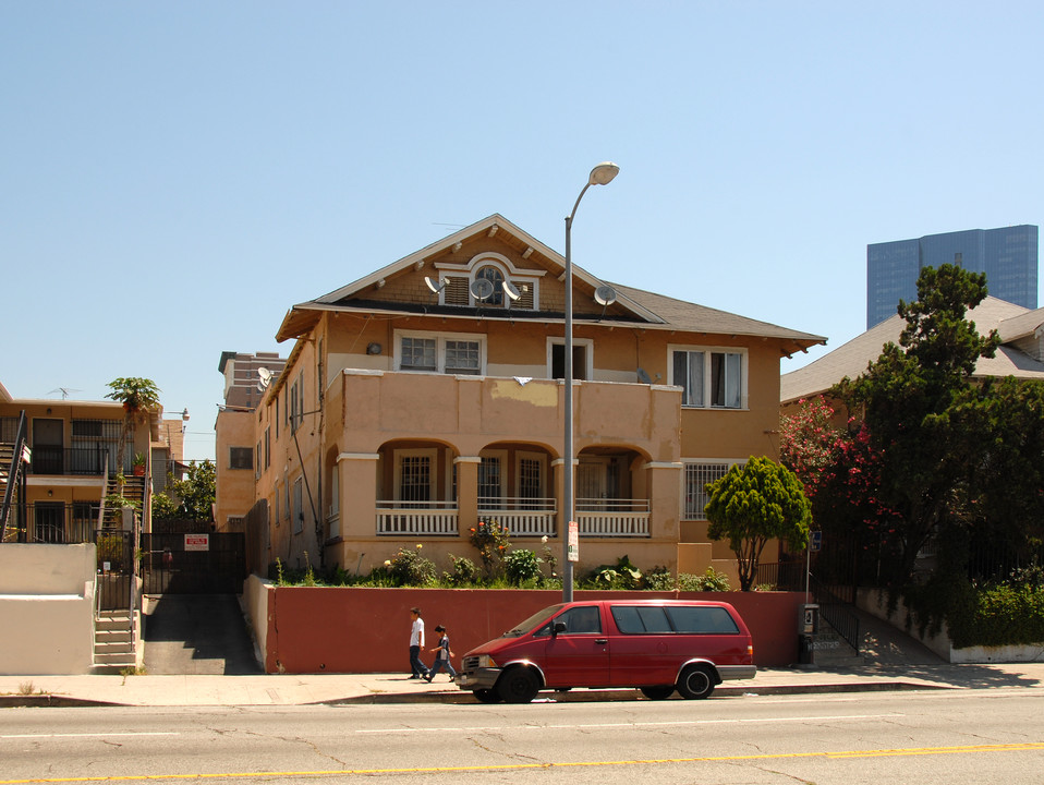 1247 W 8th St in Los Angeles, CA - Building Photo