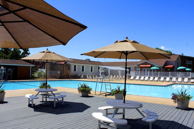 Westgate Apts & Townhouses LP in Manassas, VA - Building Photo - Building Photo