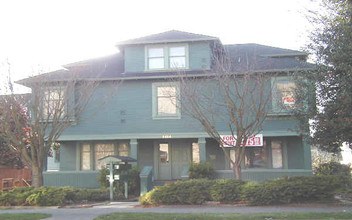 2414 Hoyt Ave in Everett, WA - Building Photo - Building Photo