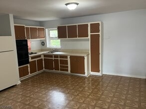 365 Bloomfield Ave in Verona, NJ - Building Photo - Building Photo