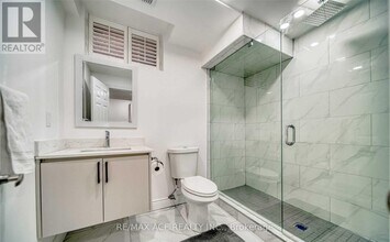 5 Baybrook Rd in Brampton, ON - Building Photo - Building Photo