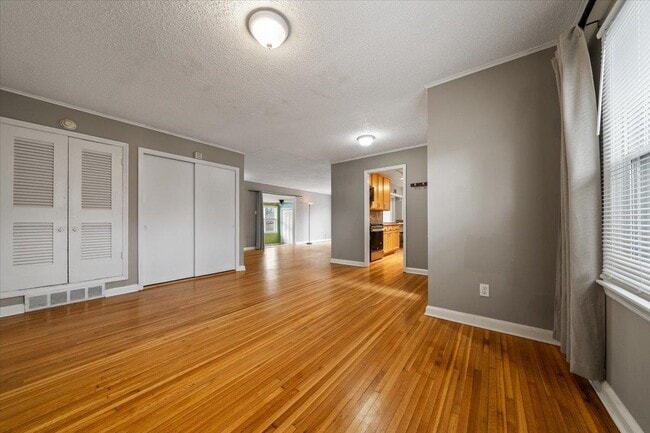 1073 Ivy Rd in Memphis, TN - Building Photo - Building Photo