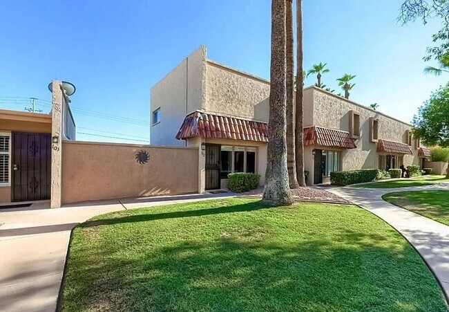 property at 1320 E Bethany Home Rd