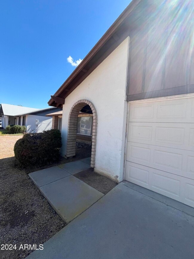 3102 N Woodburne Dr in Chandler, AZ - Building Photo - Building Photo