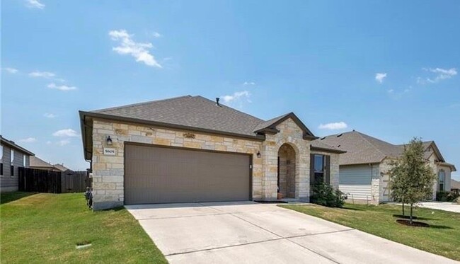 5805 Parma St in Round Rock, TX - Foto de edificio - Building Photo