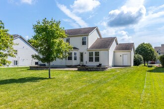 7225 Bromfield Dr in Canal Winchester, OH - Building Photo - Building Photo