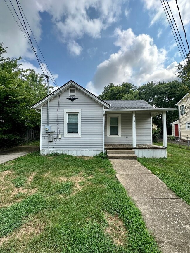 property at 717 Golfview Dr