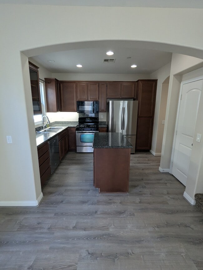 1406 Mosaic Glen in Escondido, CA - Building Photo - Building Photo