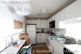 175 Beacon St, Unit #102 in Somerville, MA - Building Photo