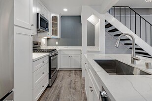 2810 Pole Line Rd in Davis, CA - Building Photo