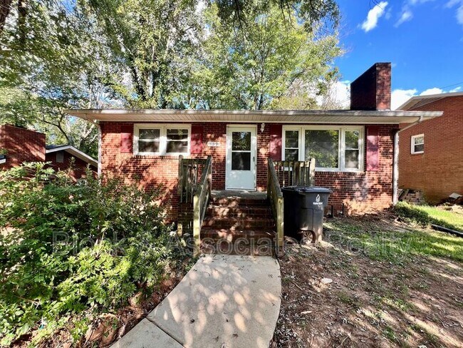 139 Endsley Ave in Winston-Salem, NC - Building Photo - Building Photo
